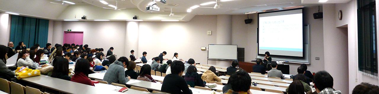 http://www.shinshu-u.ac.jp/faculty/econlaw/topics/2015houkokukai.jpg