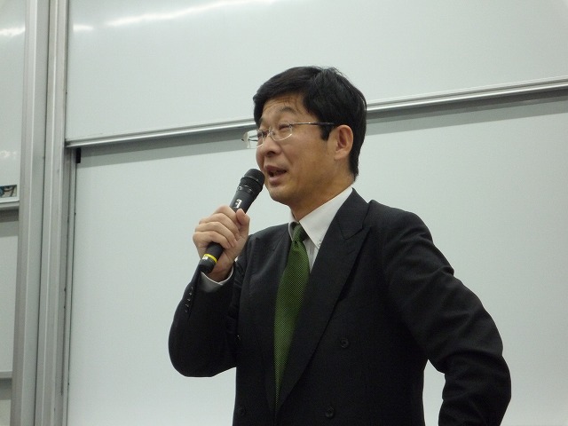 http://www.shinshu-u.ac.jp/faculty/econlaw/topics/images/s-271019%E7%8F%BE%E6%B3%952_2%E5%8F%B3_%E4%BA%BA%E7%89%A9.jpg