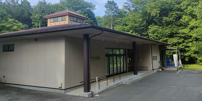 食と緑の科学資料館「ゆりの木」