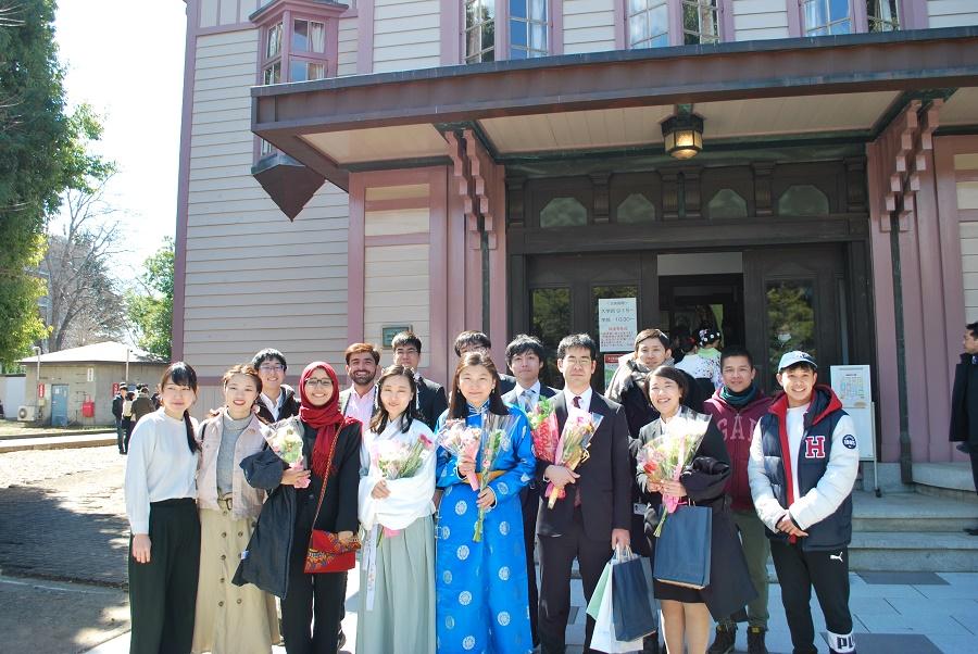 http://www.shinshu-u.ac.jp/project/leading/news/2019.3.24graduation2018.JPG