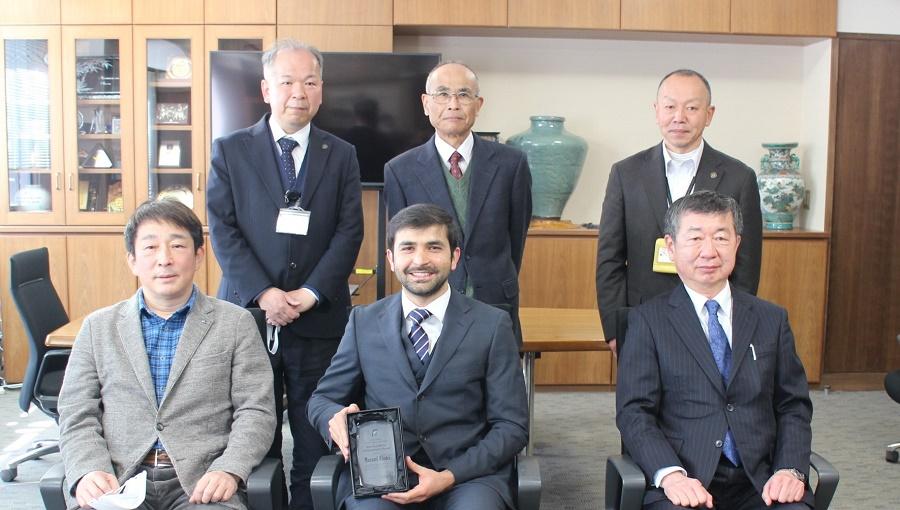 http://www.shinshu-u.ac.jp/project/leading/news/2021.3.9_Best_Academic_Achievement_Award_2020_Muzamil_Khatri.jpg