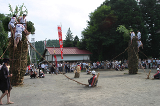 柱松柴灯（はしらまつさいとう）