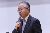 長萩本範文氏