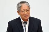 校友会会長の山沢学長