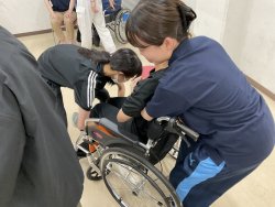 令和6年度前期車いす移動介助講習会を開催しました!