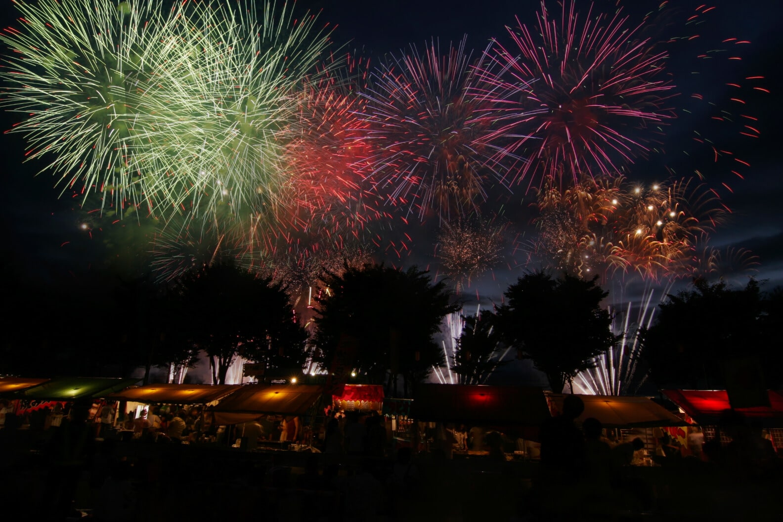 Suwa Lake Fireworks Festival