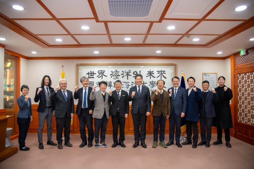 Photo 4 group photo.jpg