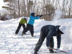 雪はね（雪かき）の様子