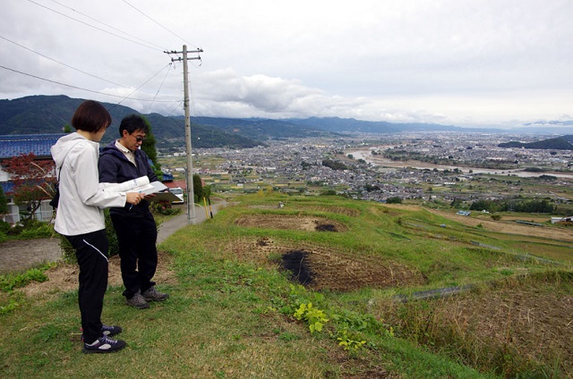 写真4　姨捨棚田の巡検（10月26日）.jpg