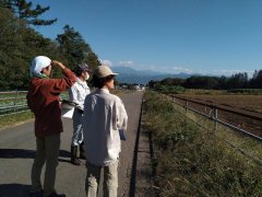 写真3　植生図作成/（10月2日，構内農場～戸谷川河畔林）