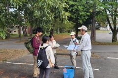 樹木の観察(9月30日、構内演習林)