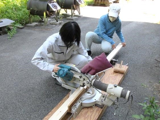 4）スライド丸鋸を用いた加工（2日目）.jpg