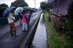 箕輪町の水路「大堰」の見学（10月5日）