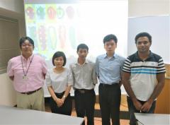 国際植物遺伝資源セミナー、左から松島准教授、Yen研究員、Kien研究員、近藤さん、座長 サンギートさん（博士課程2年）