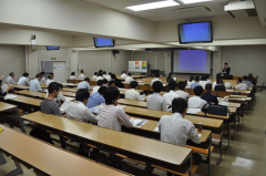 信州大学農学部は、日本家禽学会 2017 秋季大会、日本畜産学会 第123 回大会を開催中であり、合同シンポジウムの参加者は、100 名を超えた