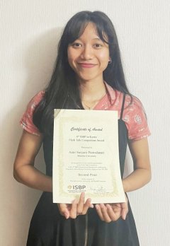 Astri Suryani Prawulanariさん