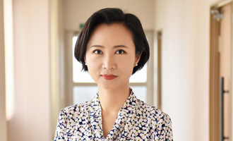 翟　亜蕾