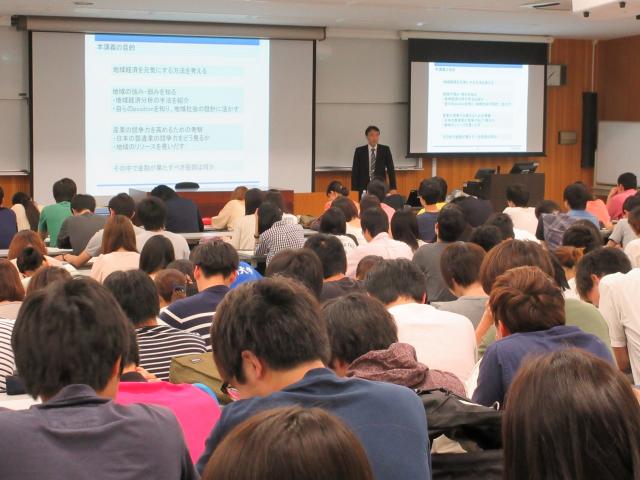 日本政策投資銀行　講義風景