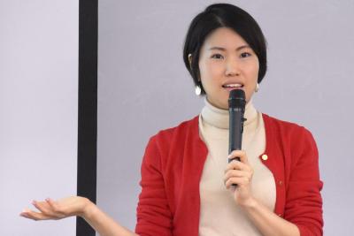 小田川綾音氏