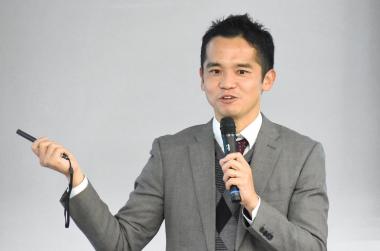 伊藤淳氏