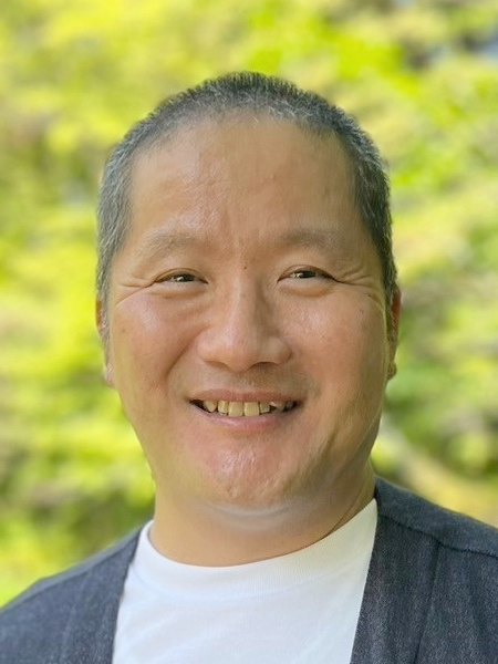 信州化粧品科学研究センター センター長 酒井俊郎