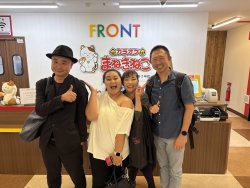 新井さんを交えた記念撮影