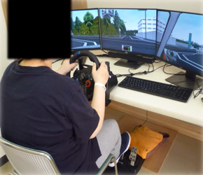 脳損傷後の方に対するドライビングシミュレーターを用いた自動車運転再開練習を病院内の作業療法を通して実施中。