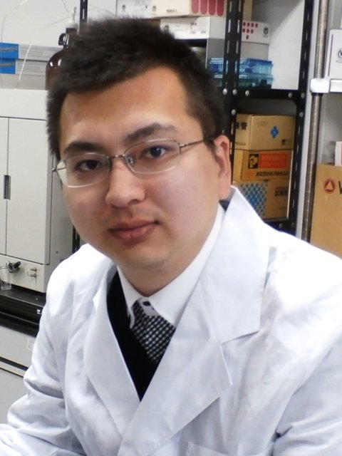 髙坂 泰弘