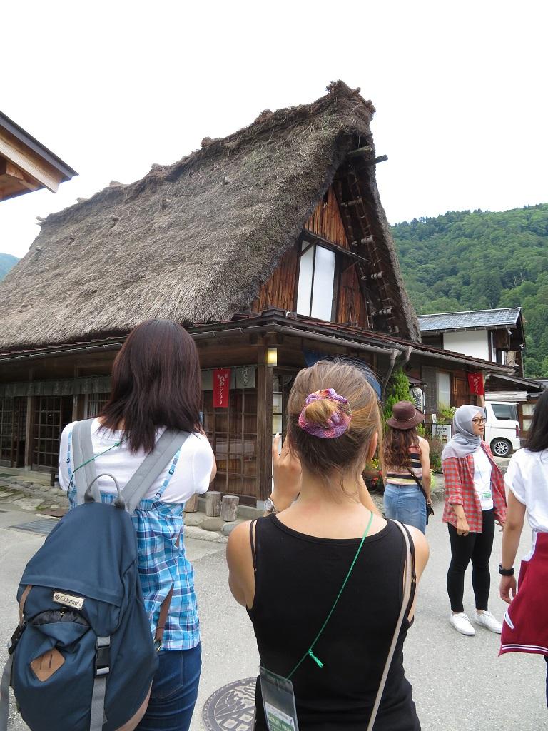 shirakawa-go1.JPG