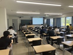 高等教育研究センター公開研究会「生成AI時代のレポート課題」を開催しました。