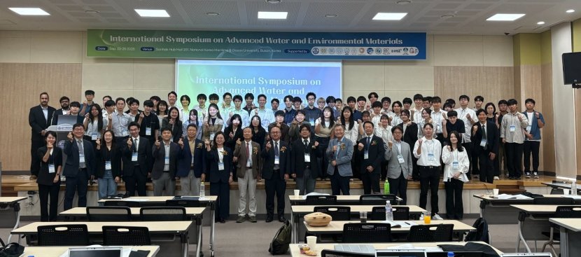 group photo 4.jpg